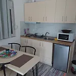 公寓 Kostian Sarandë