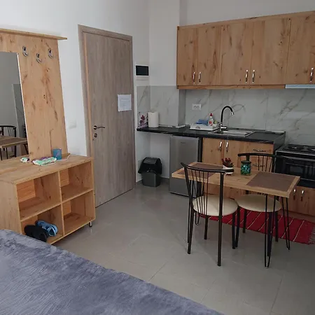 公寓 Kostian Sarandë