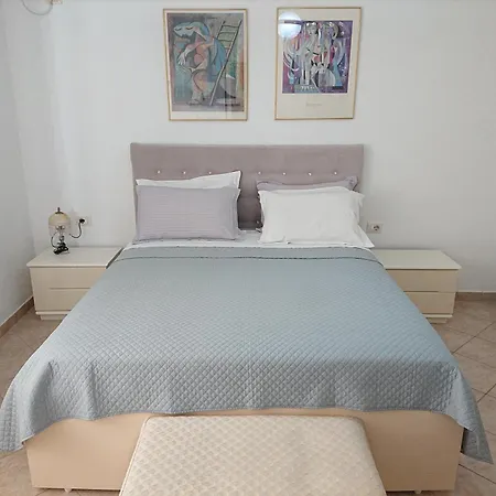 Apartment Kostian *